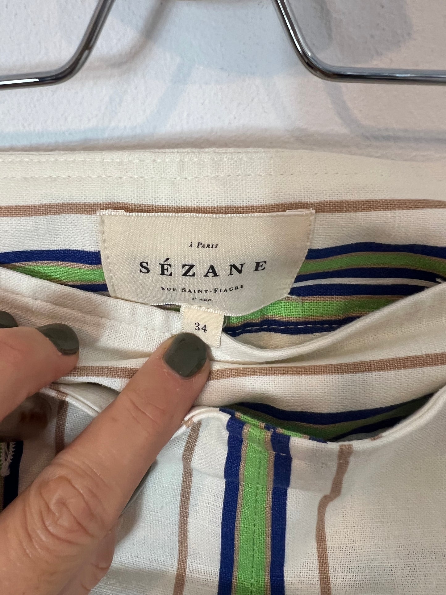 SEZANE. Pantalón ancho rayas y botones T.34