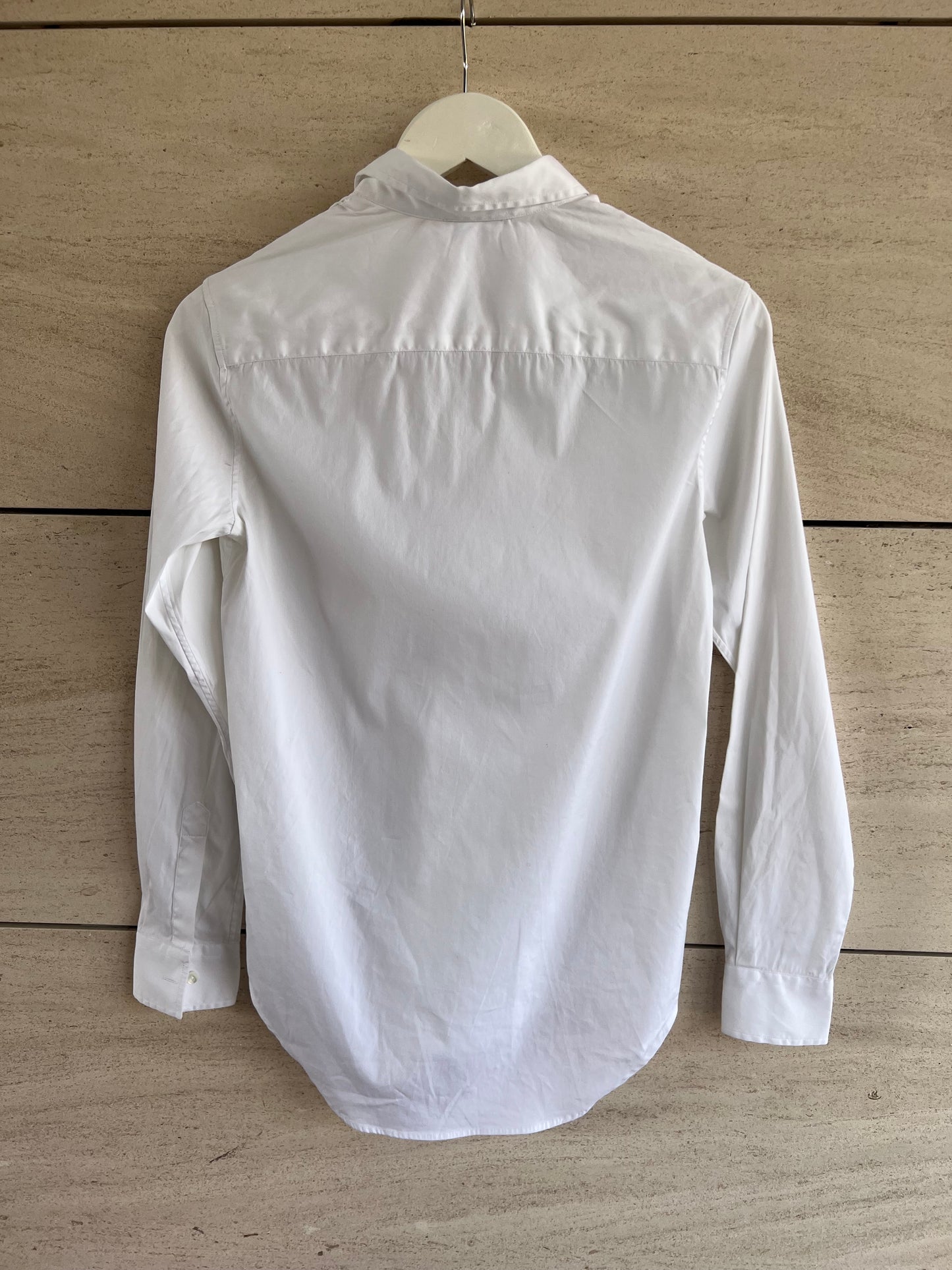 UMO COLLCETION. Camisa blanca básica.- T 40 (M)