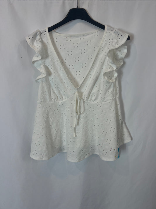 SHEIN. Top blanco troquelado. T S