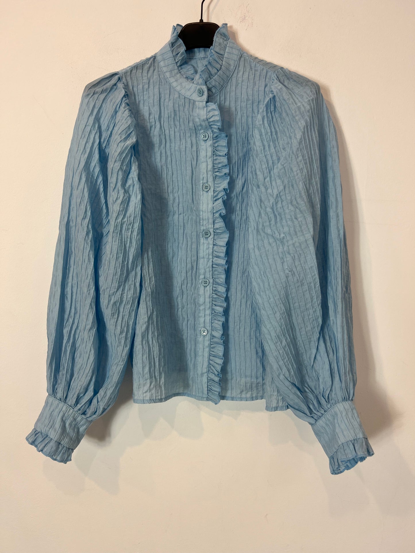 OTRAS. Blusa azul volante T.u(S)