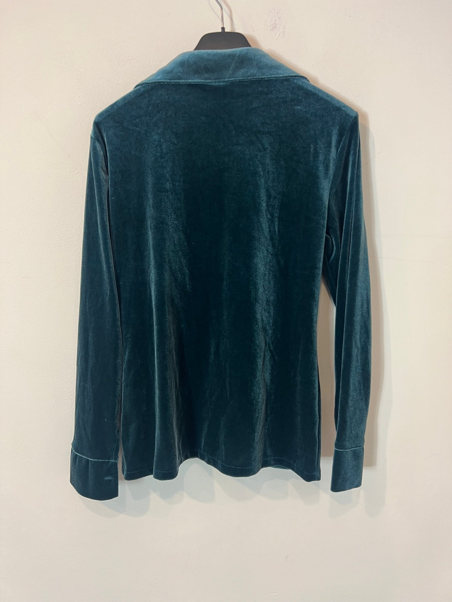 OTRAS. Blusa terciopelo verde. T XS