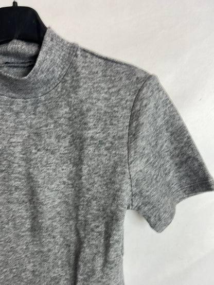 ZARA. Top gris cuello perkins T.l