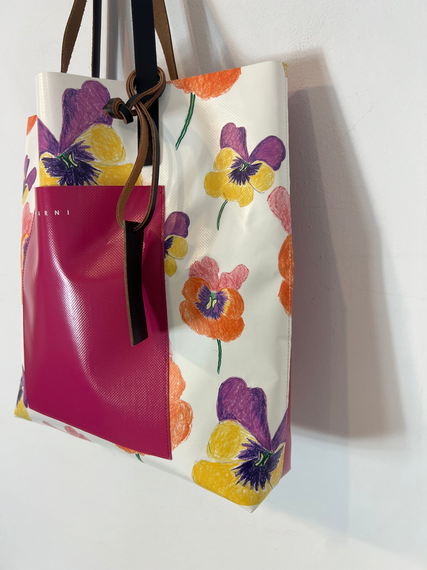 MARNI. Bolso shopper flores