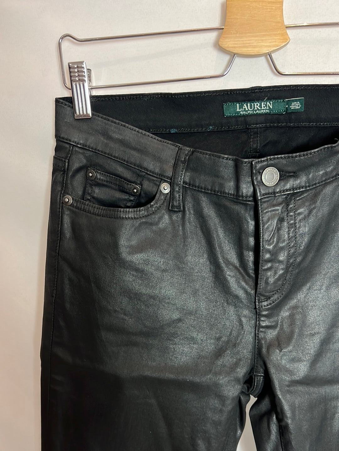 RALPH LAUREN. Pantalón pitillo encerado . T 4 (38)