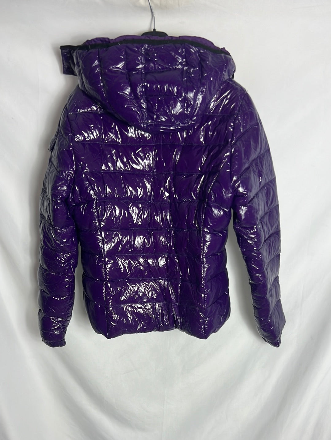 MONCLER. Plumas morado brillo. T S