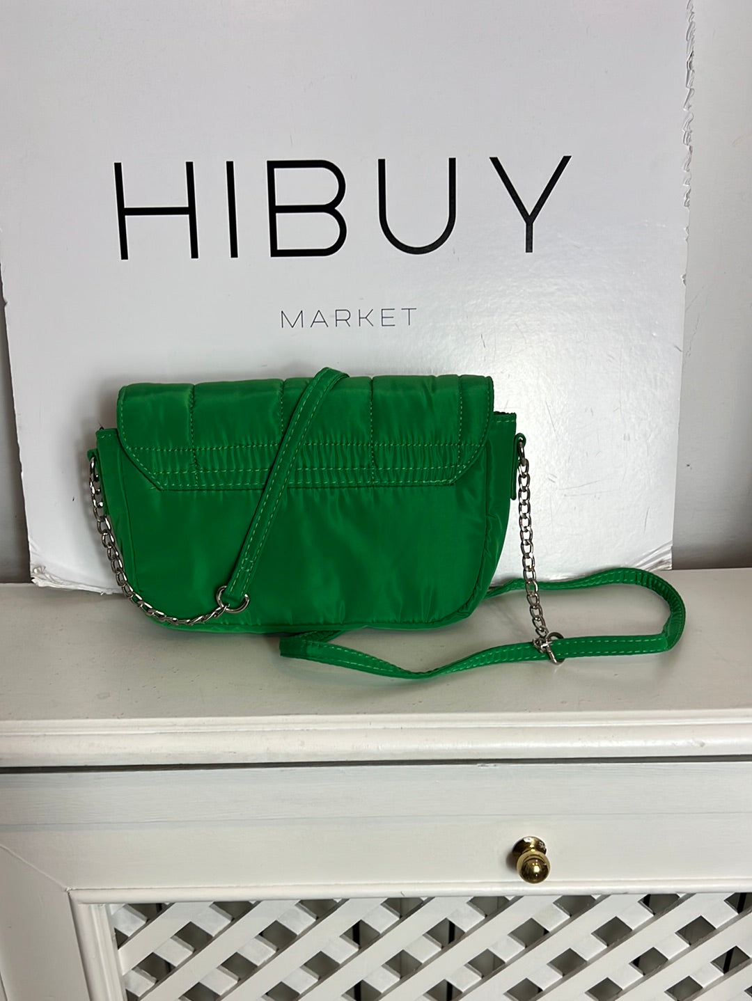 PRIMARK. Bolso verde acolchado