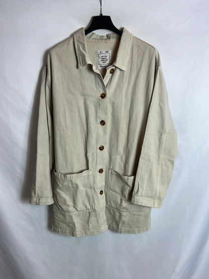 PULL&BEAR . Chaqueta beige larga abotonada. T S