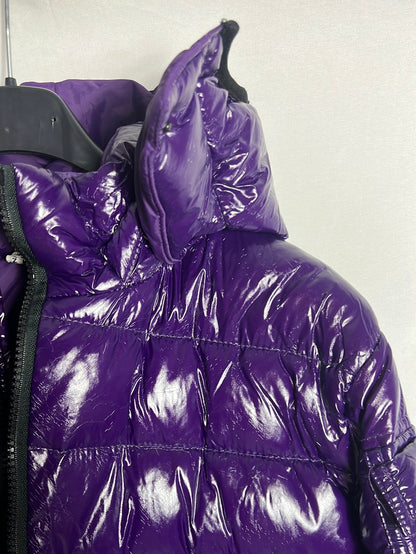 MONCLER. Plumas morado brillo. T S