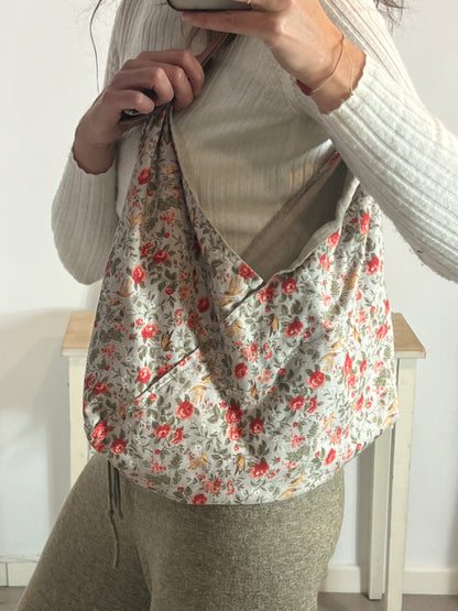 MIYAKO. Bolso flores asa piel