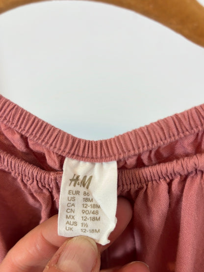 H&M. Top rosa abotonado. T 12-18 meses