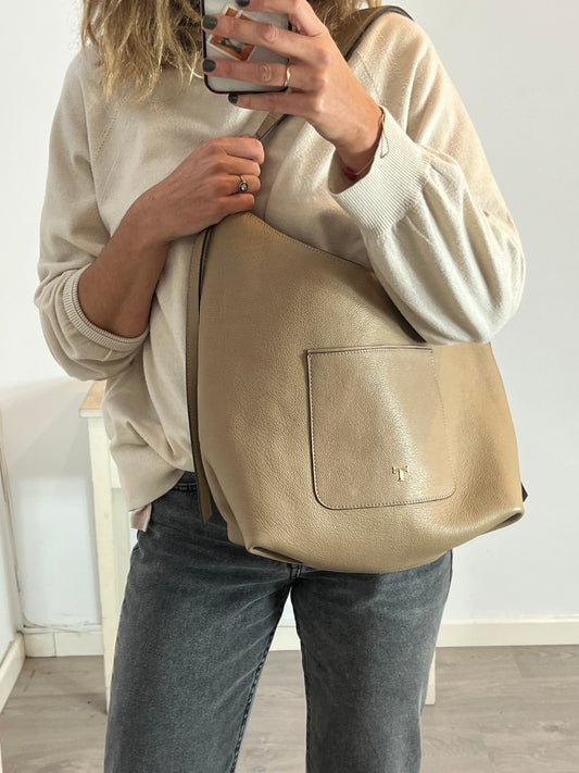 LATOUCHE. Bolso piel shopper beige oscuro