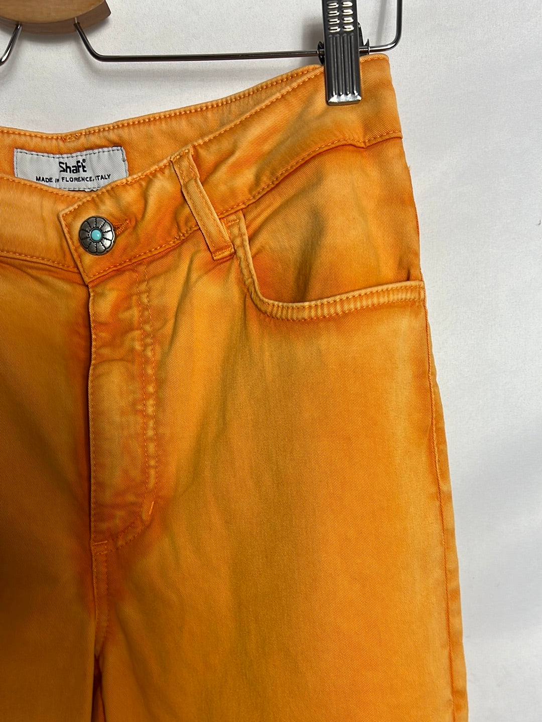 SHAFT. Pantalón denim naranja pata ancha. T 36