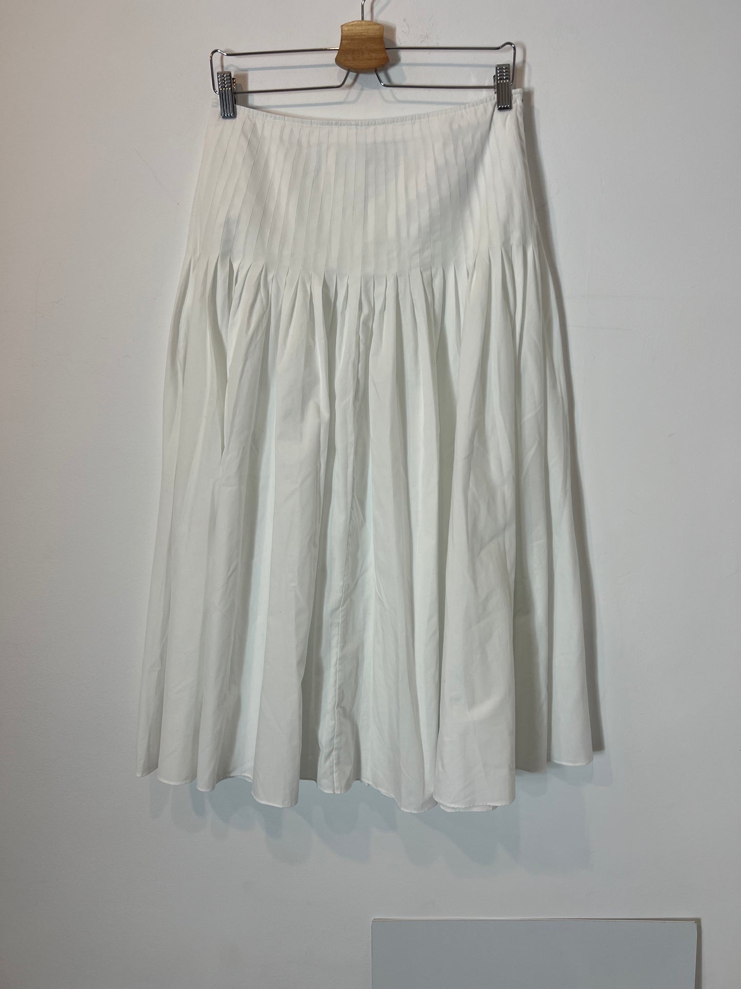 MASSIMO DUTTI. Falda midi blanca T.s