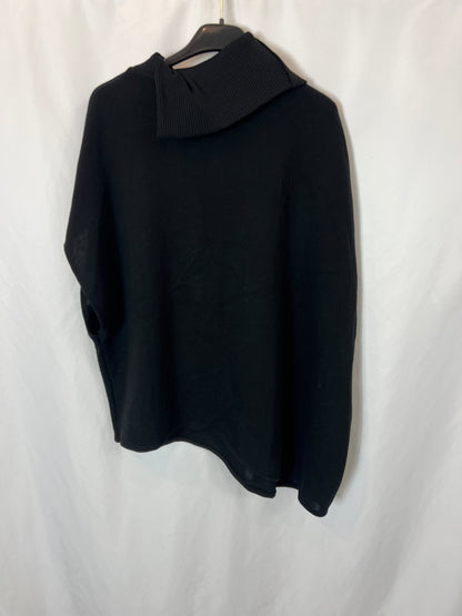 ZARA. Top/jersey  punto negro asimétrico . T M