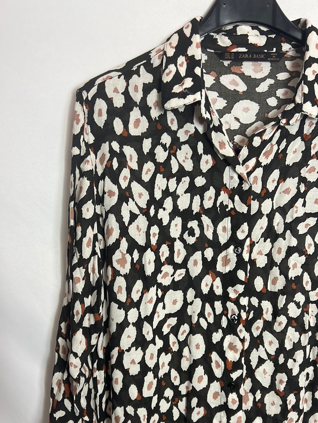 ZARA. Blusa larga aberturas print. T M