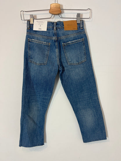 ZARA. Denim recto claro. T 7 años