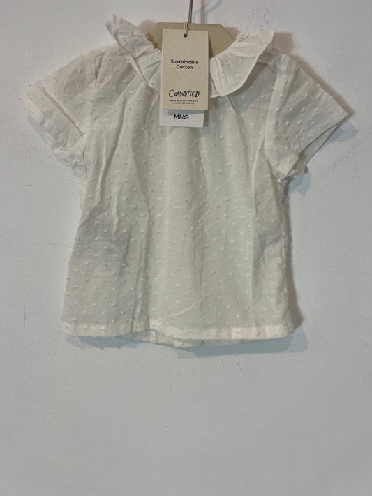 MANGO. Blusa plumeti blanca. T 6-9 meses