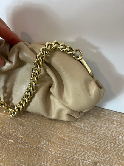 OTRAS. Bolso piel beige mini