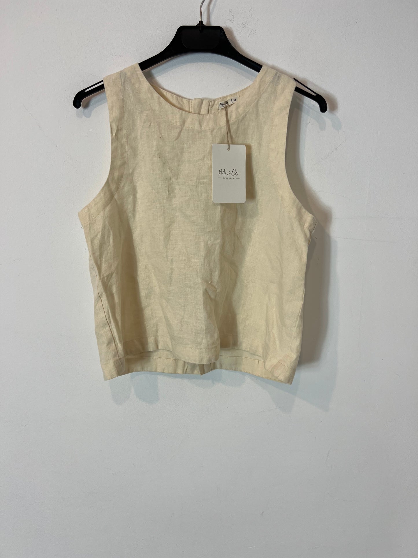 MI&CO. Conjunto top y bermuda lino beige claro. T M