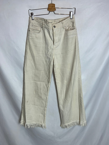 BROWNIE. Pantalón culotte beige flecos. T 36