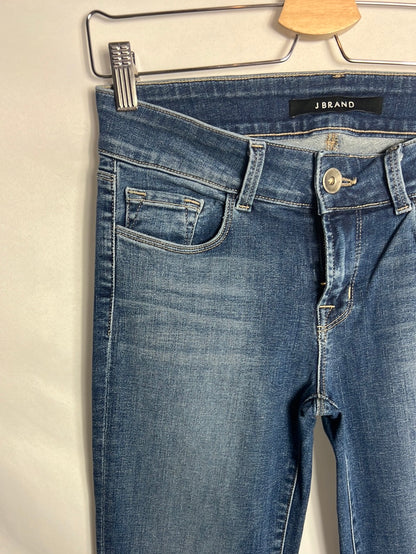 J BRAND. Denim campana elástico. T 27(36)