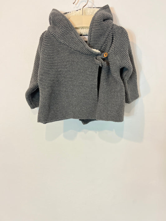 MANGO. Chaqueta punto gris cruzada. T 3-6 meses