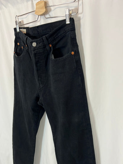 LEVI'S. Pantalón denim negro T.28(38)