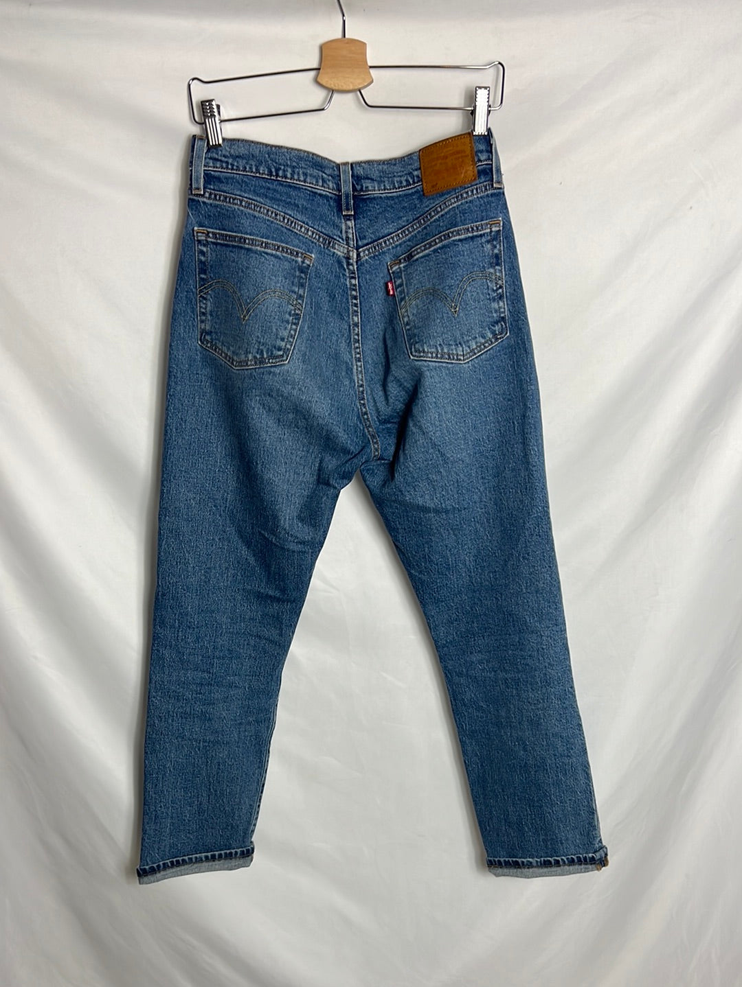 LEVI’S. Denim recto lavado medio. T 38