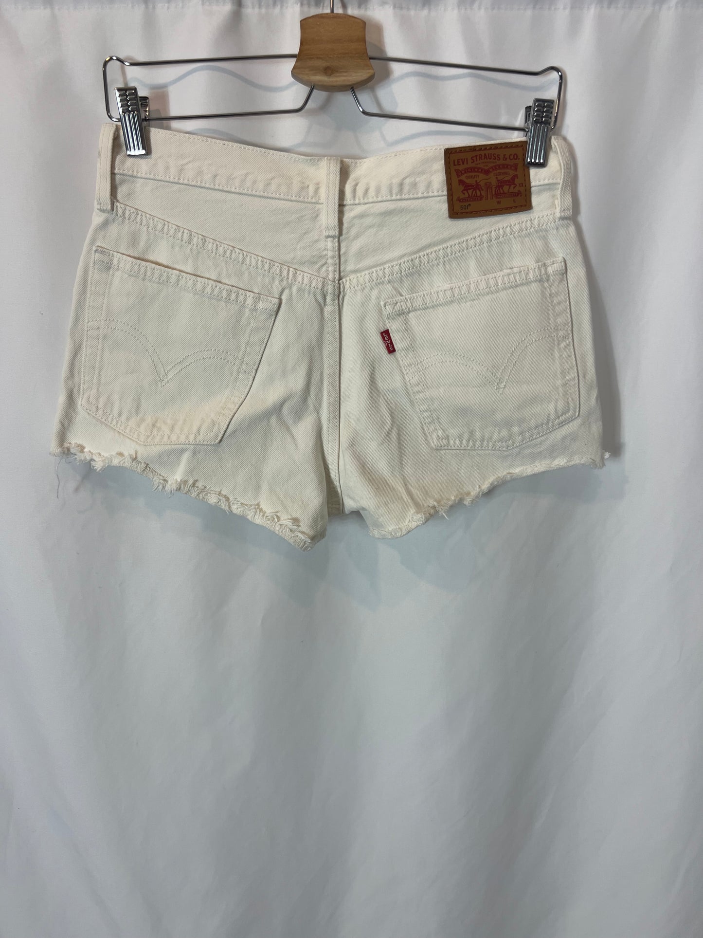 LEVI´S. Denim short abotonado. T 36