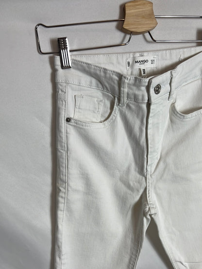 MANGO. Pantalón pitillo blanco  T.34