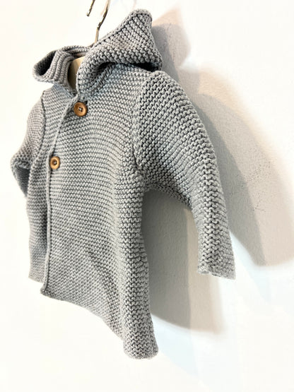 ZARA. Chaqueta punto gris. T 0-1 meses