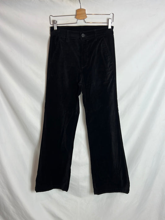 MASSIMO DUTTI . Pantalón pata ancha terciopelo  negro. T 36