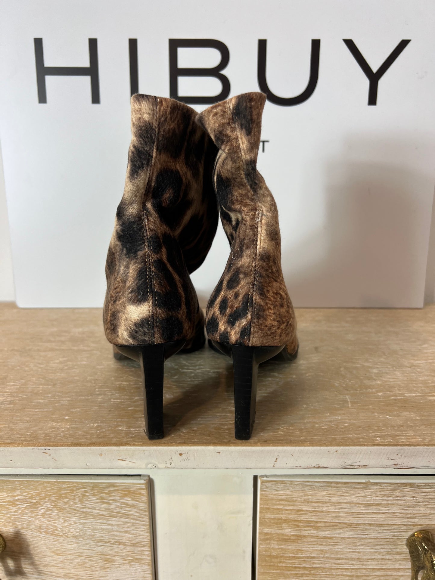 JAIME MASCARÓ. Botines animal print. T 38