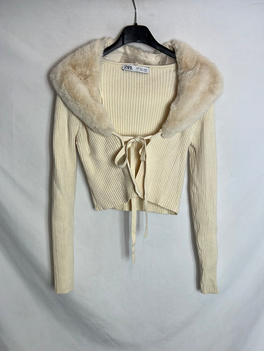 ZARA. Chaqueta corta canale pelo. T S