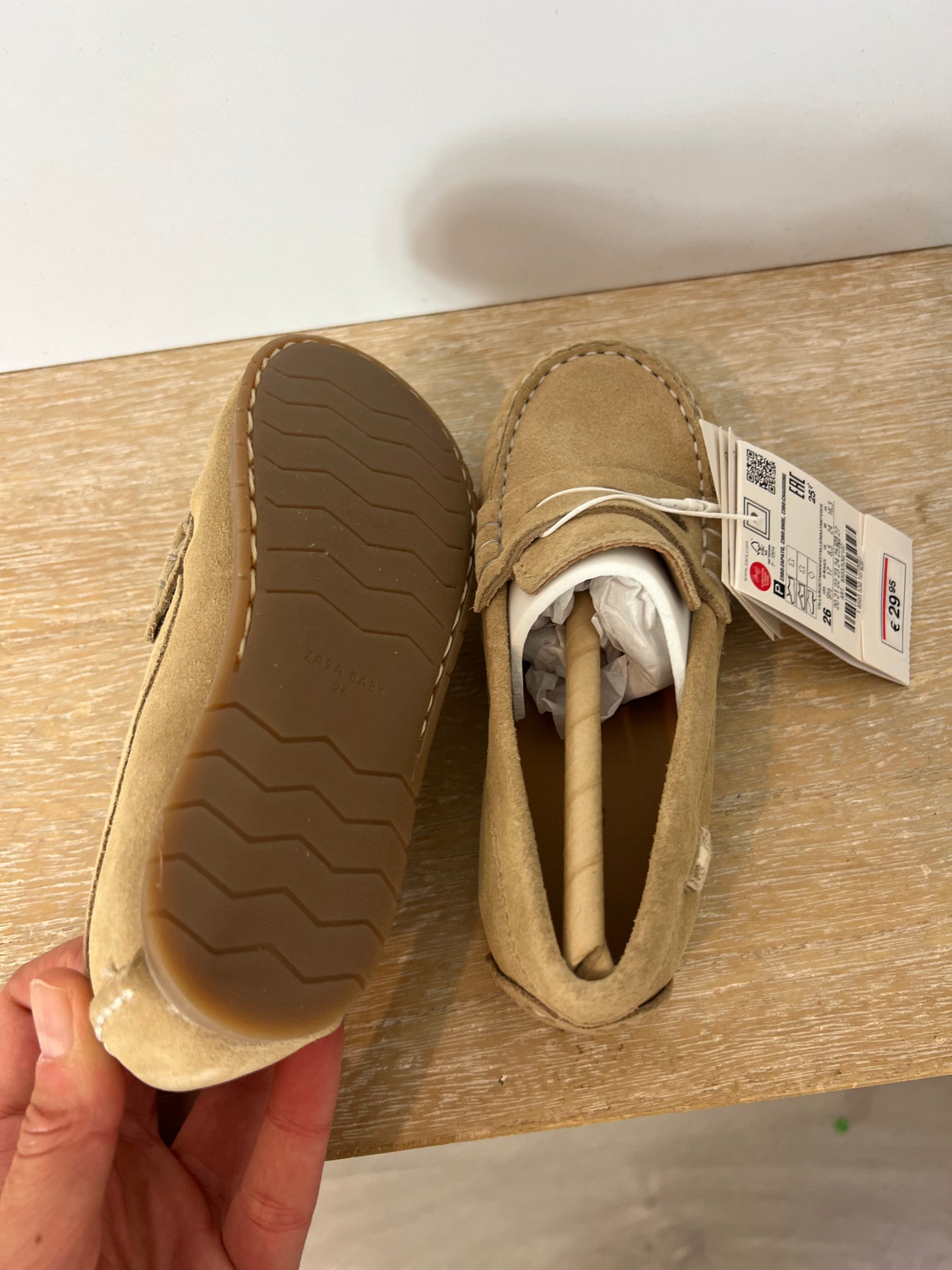 ZARA. Mocasines beige. T 26