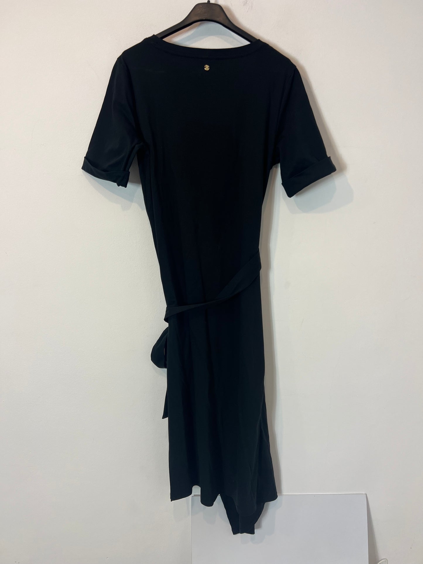 PEDRO DEL HIERRO. Vestido negro detalle cruzado  T.m