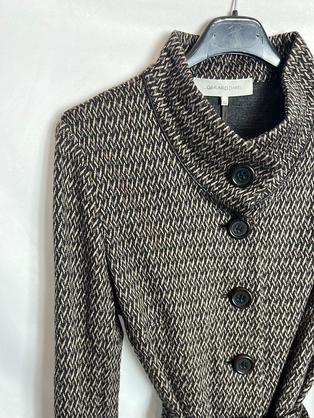 GERARD DAREL. Chaqueta espiga marrón T.42