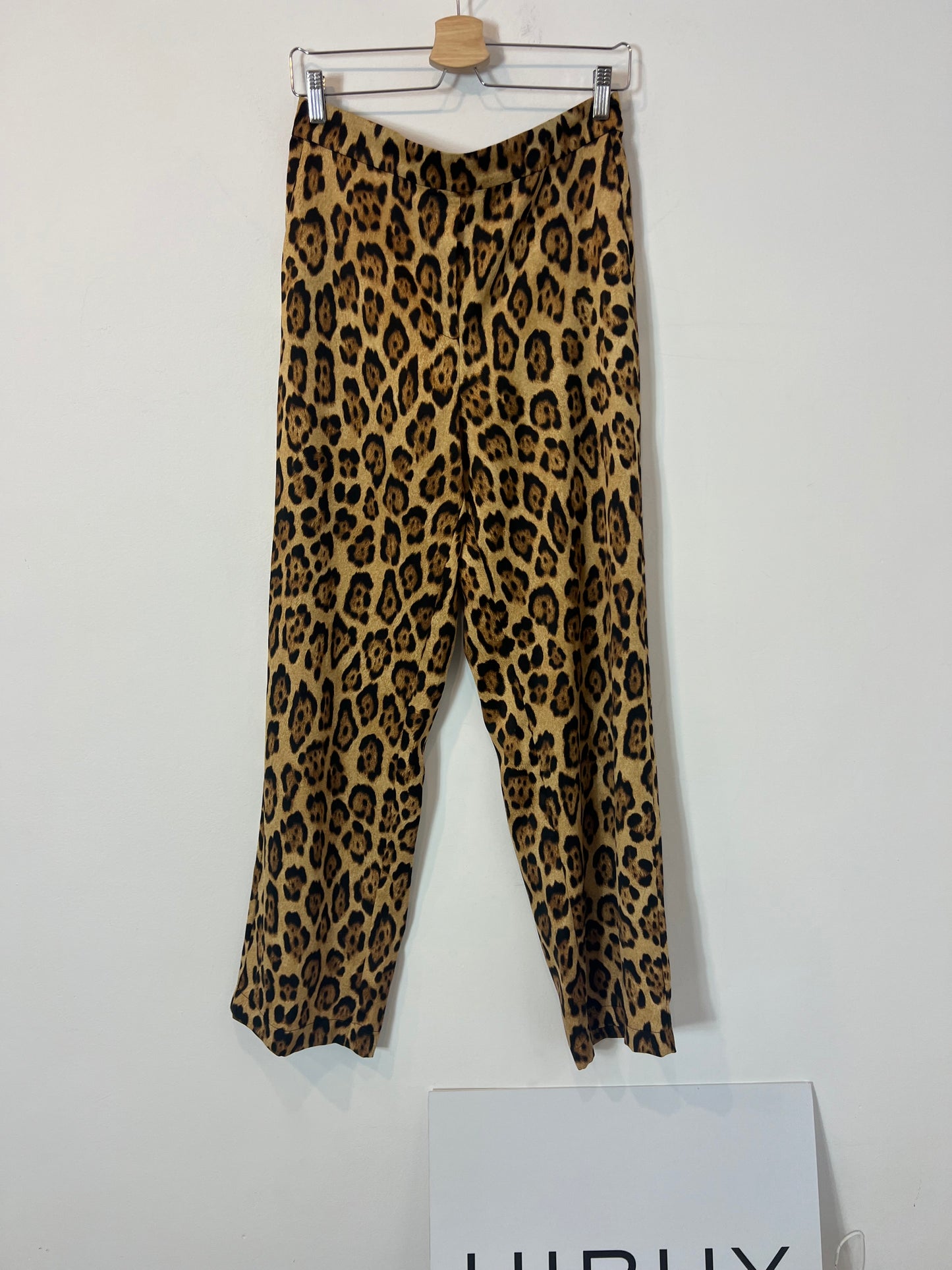 MANGO. Pantalón fluido animal print T.m