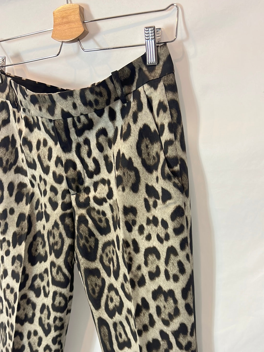 ZARA. Pantalón fluido animal print T.s