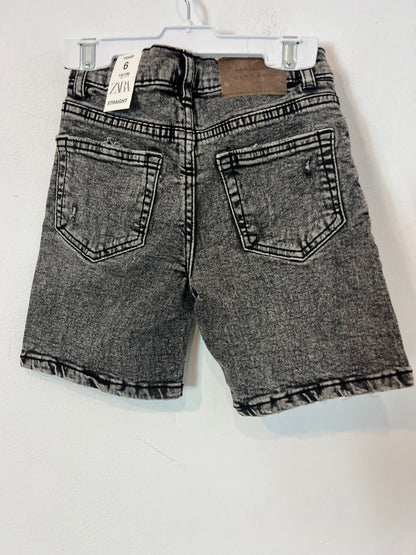 ZARA. Bermuda denim efecto desgastado. T 6 años