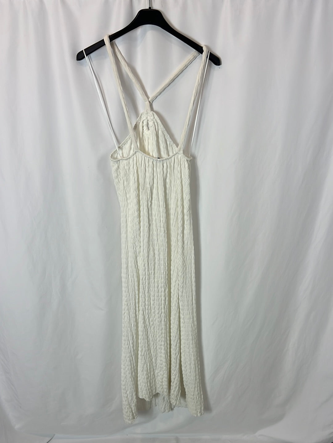 ZARA. Vestido blanco midi textura. T M