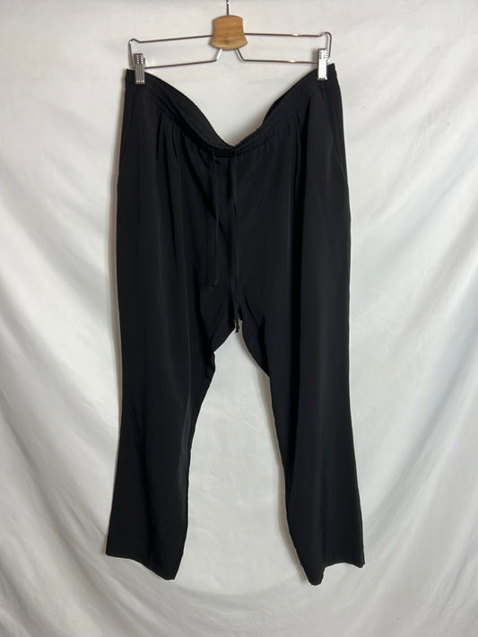 OTRAS. Pantalón fluido negro. T 48