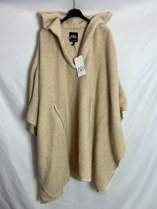 ZARA. Poncho beige capucha. T M