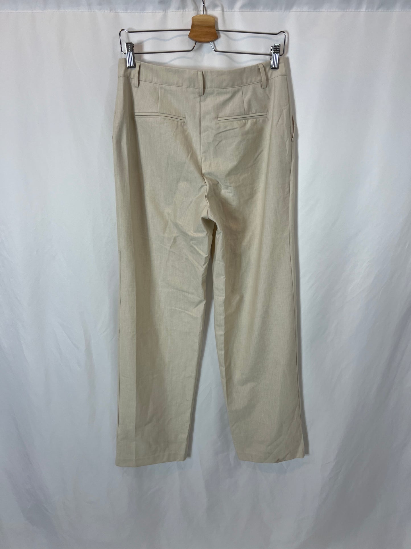 NA-KD. Pantalón beige ancho fluido T.36