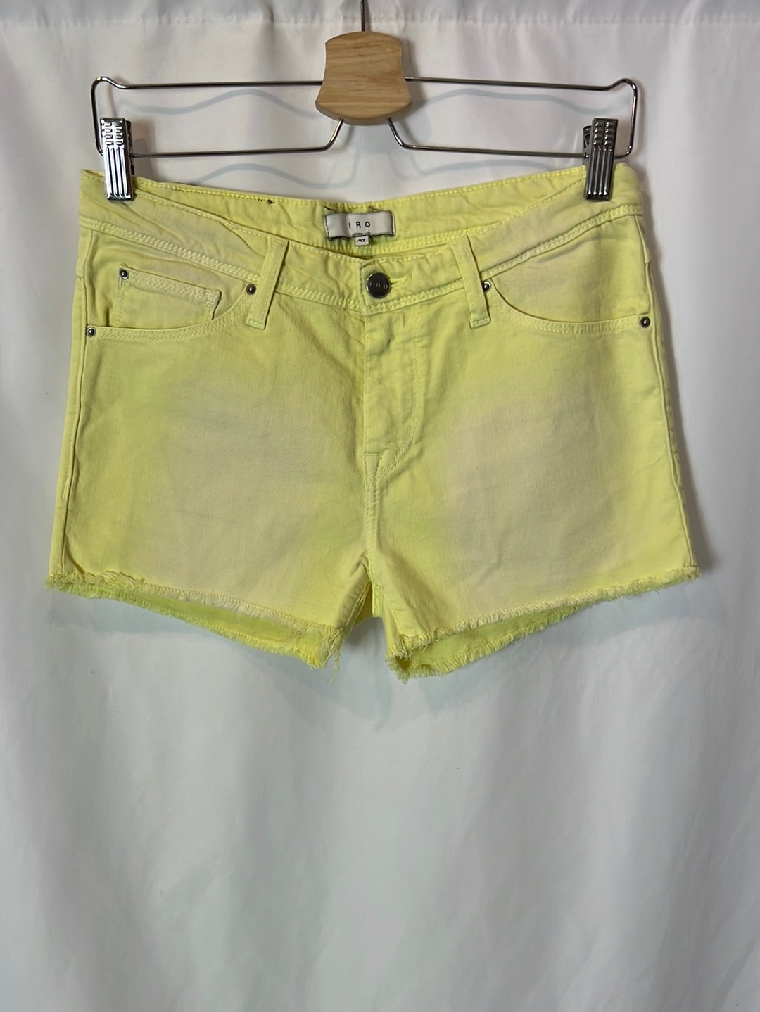 IRO. Denim short fluor efecto desgastado. T 27 (38 )