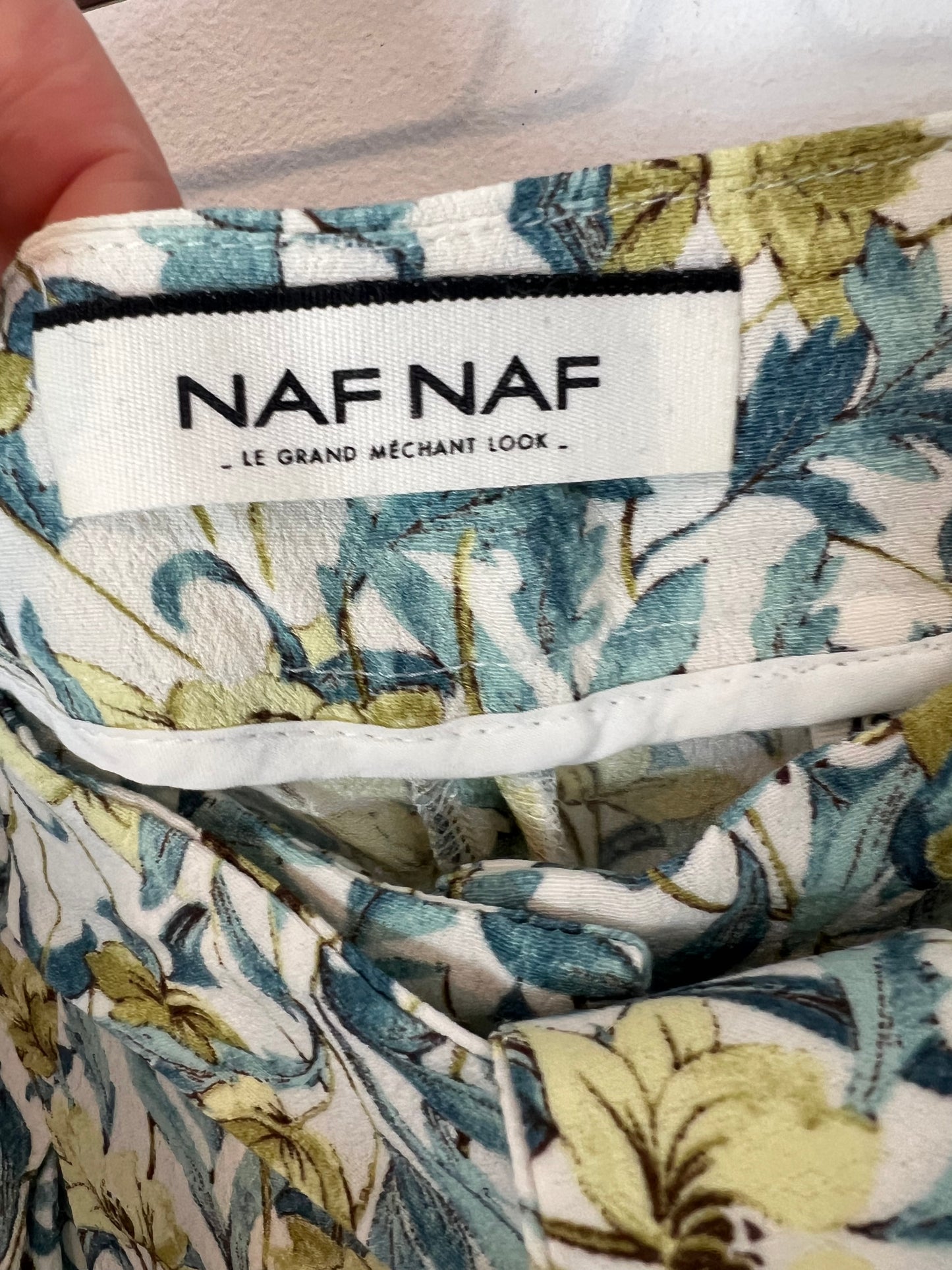 NAF NAF. Pantalón fluido estampado. T 40