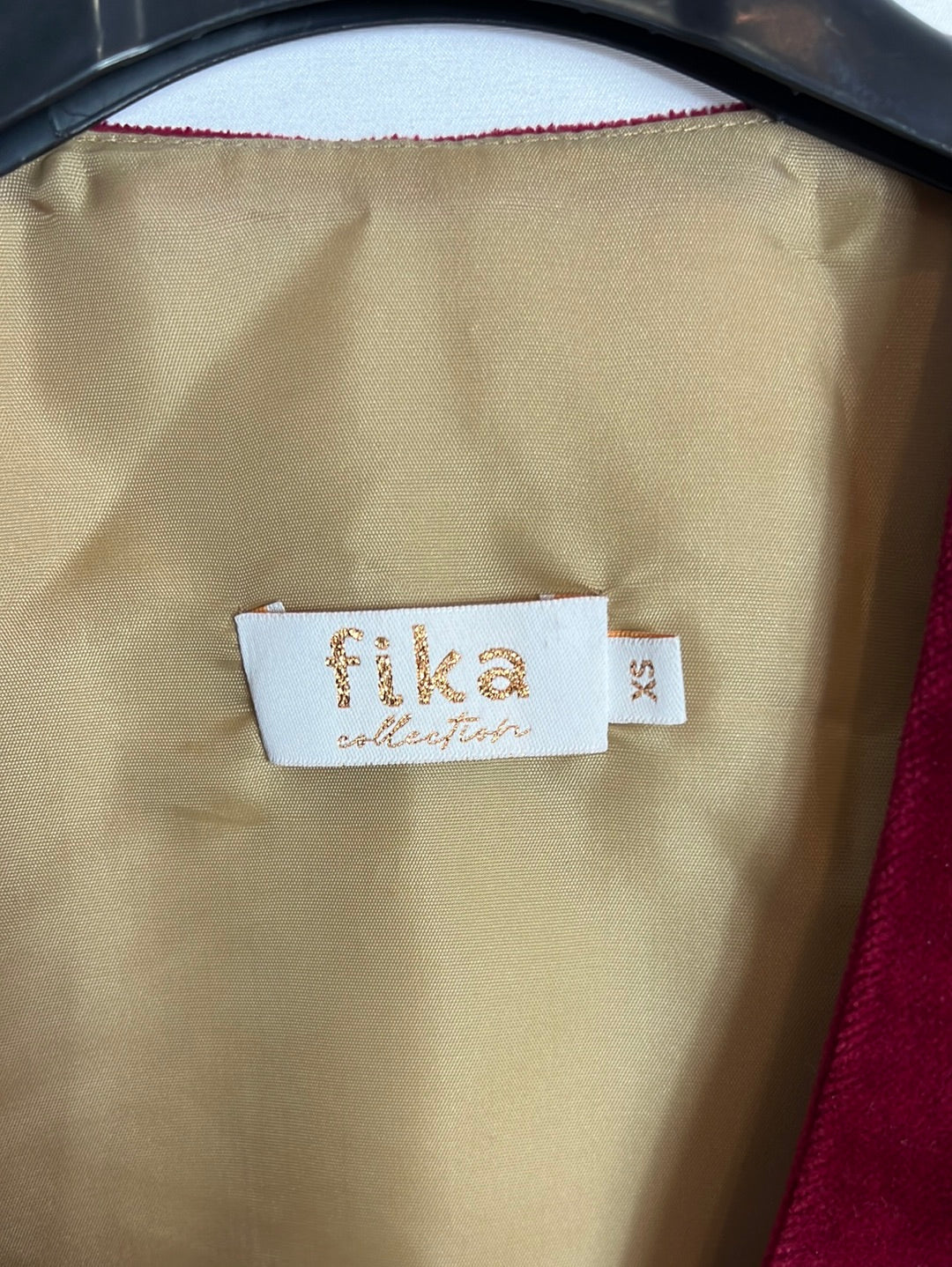 FIKA COLLECTION. Chaleco rojizo terciopelo . T XS