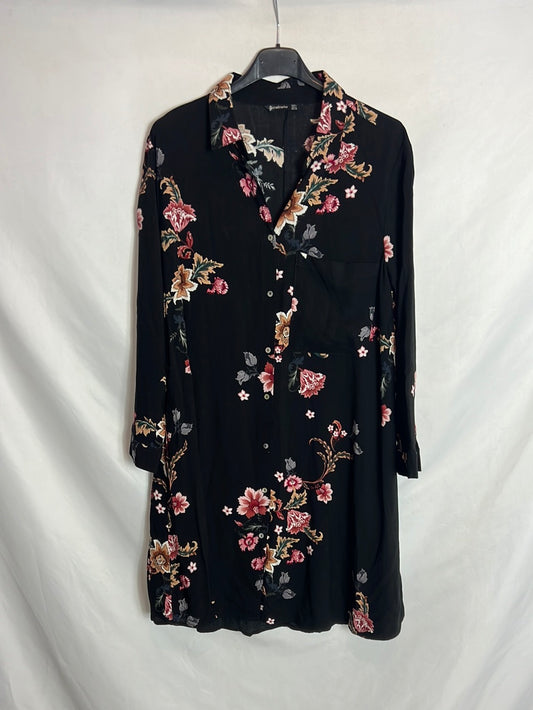 STRADIVARIUS. Vestido negro camisero flores. T L