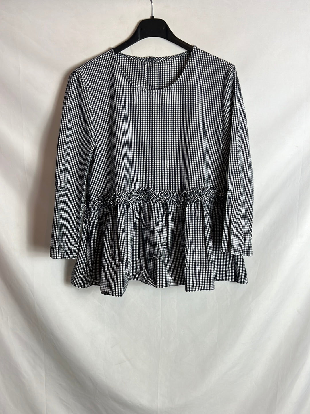 OTRAS. Blusa cuadros mini detalle volante. TS