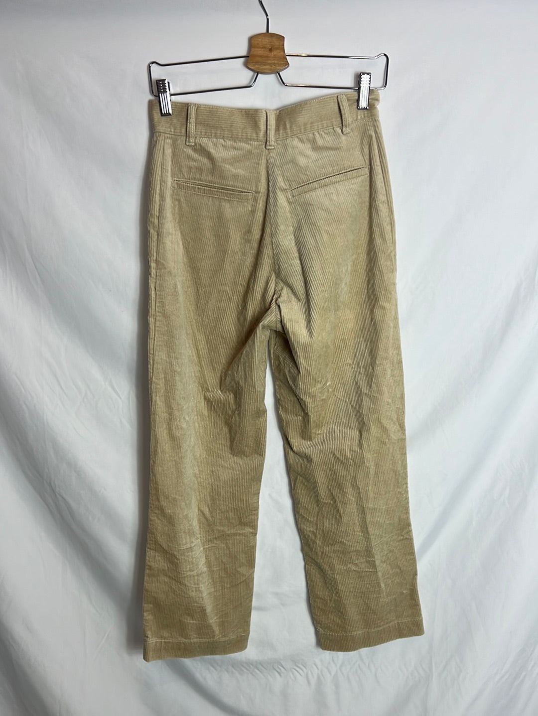 Pantalón beige pana T.36